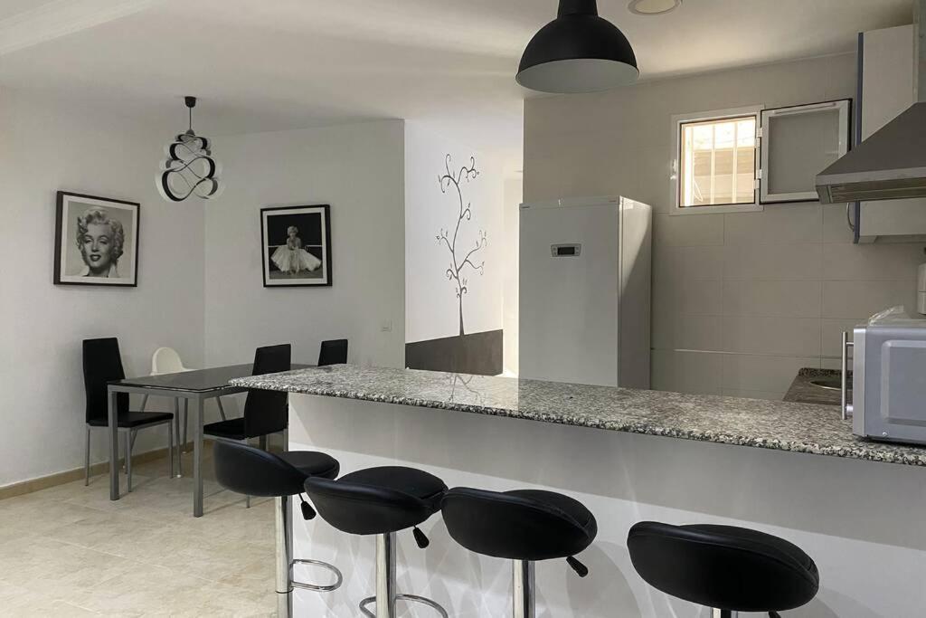 Apartamentos Manrique Jerez de la Frontera Exterior foto